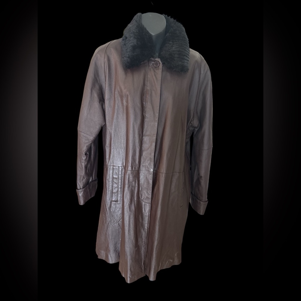 Phase Two Large Elegant Brown Leather Coat with Black Fur Collar